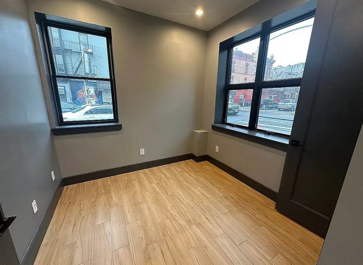 Building Photo - 78 Rockaway Ave