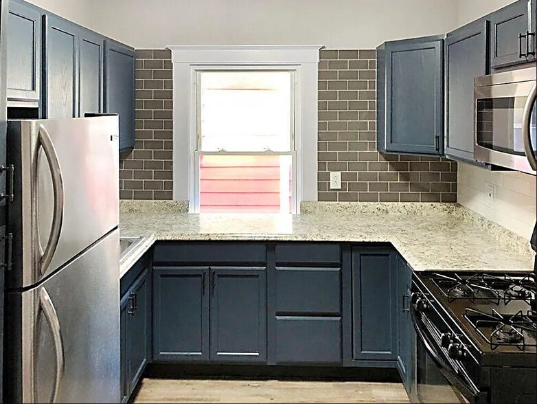 Building Photo - 286 Crestwood Ave