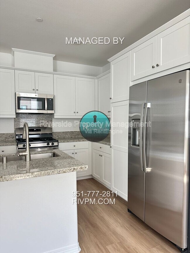 Building Photo - 34495 Agave Dr