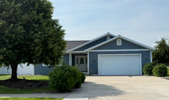 Primary Photo - Lovely South Kalispell Home