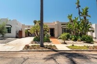 Building Photo - 4544 Kensington Dr
