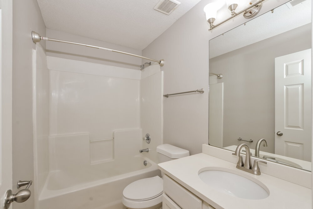 Building Photo - 8280 Dexter Ridge Cove E