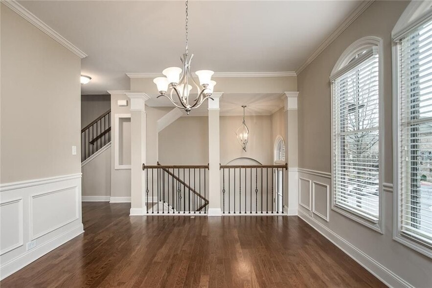 Building Photo - 528 Twinrose Way