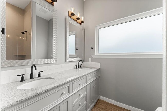 Building Photo - 12511 Savage Ct