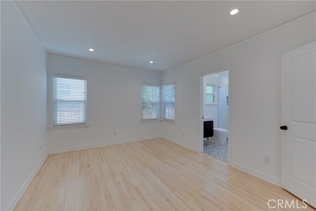 Building Photo - 1040 Havenhurst Dr