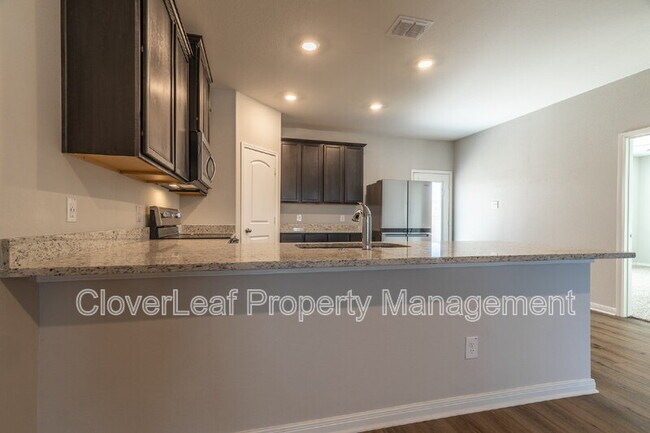 Building Photo - 9130 Bennett Frst