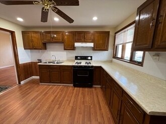 Building Photo - 227 Holland St