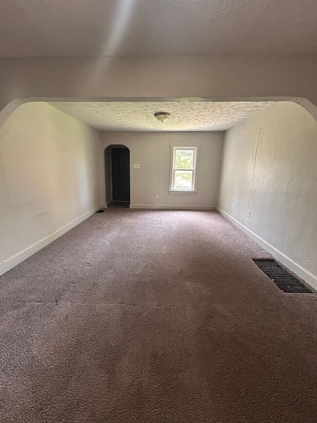 Building Photo - 4205 Robinwood Dr