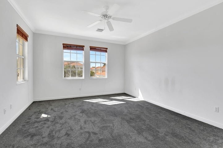 Building Photo - 838 NW 83rd Ln