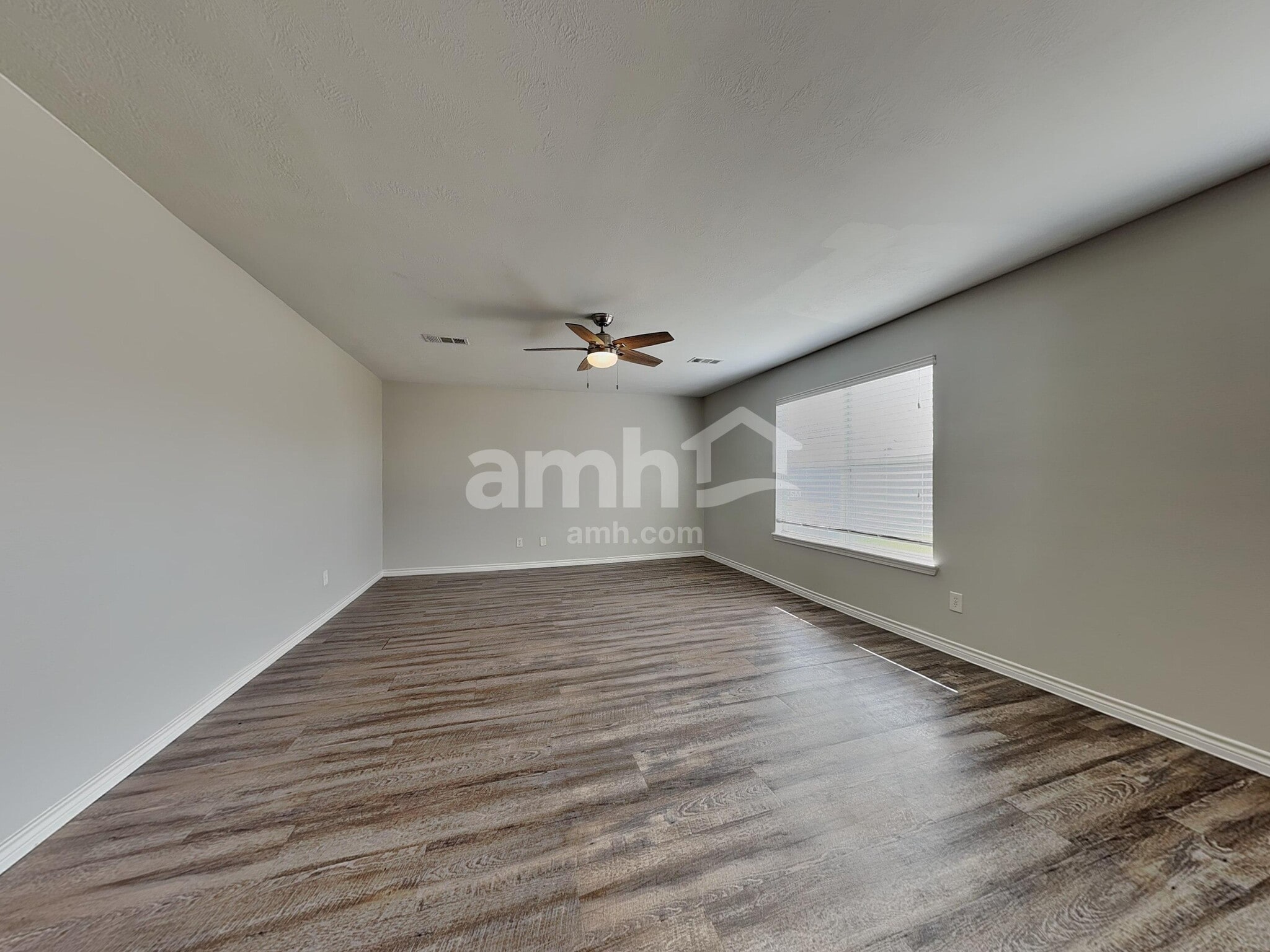 Building Photo - 21711 Falcongate Ct