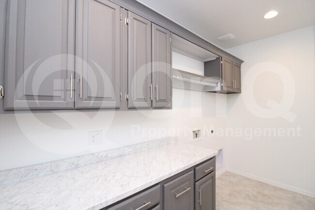 Building Photo - 23020 E Calle Luna