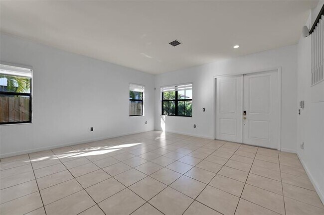 Building Photo - 25241 SW 118th Ave