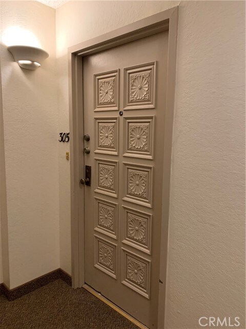 Building Photo - 535 Esplanade