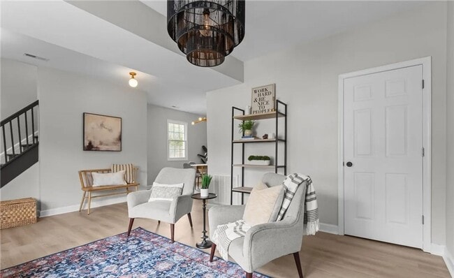 Building Photo - Newly Renovated 4 Bedroom, 2 Full Bath Home, Available Immediately!