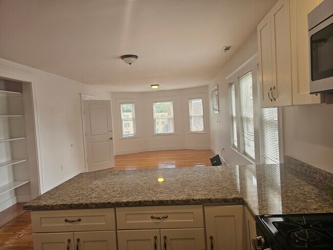 Building Photo - 11 Tampa St