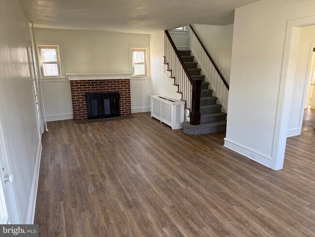 Building Photo - 3202 Swede Rd