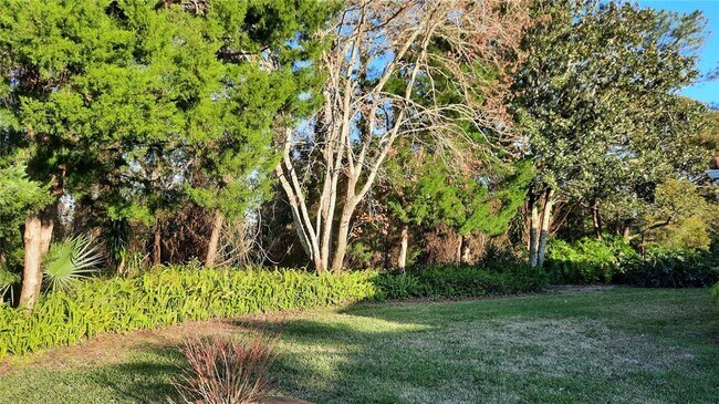 Building Photo - 58 Burning Bush Dr