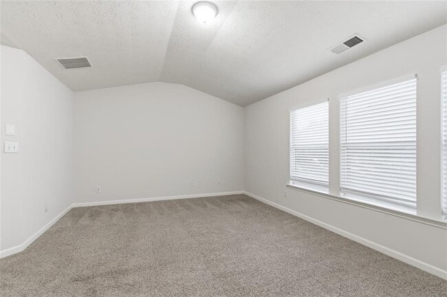 Building Photo - 43 Golden Pine Rd SW