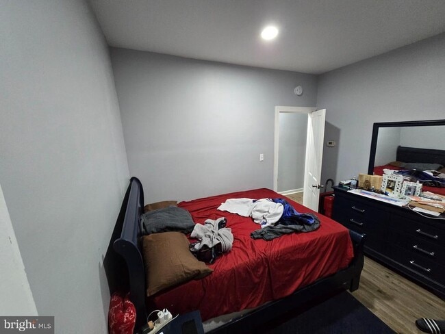 Building Photo - 110 W Douglass St