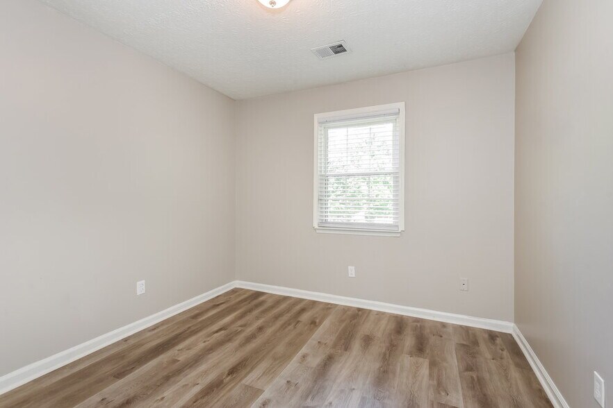 Building Photo - 10305 Virginia Pine Ln