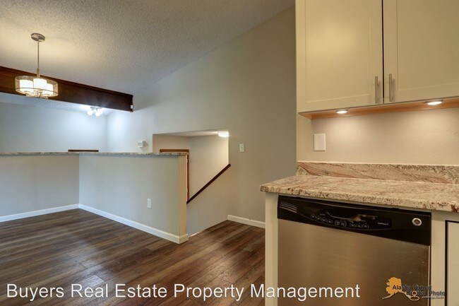 Building Photo - 3 br, 2 bath House - 7213 Foxridge Circle #1
