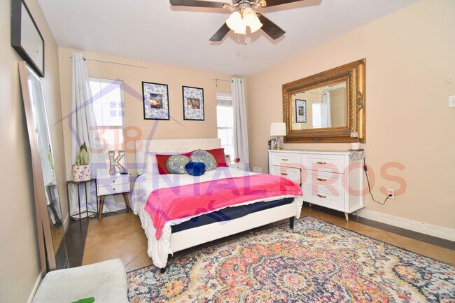 Building Photo - Three Bed, Two Bath Home in Ruston!