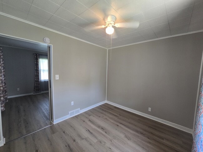 Building Photo - 1124 Kern St