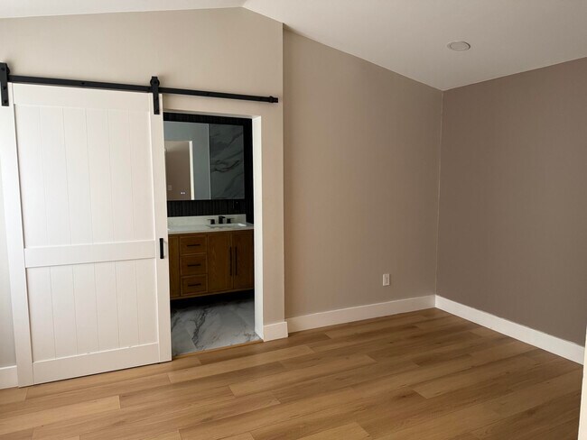 Building Photo - 1085 River Birch St