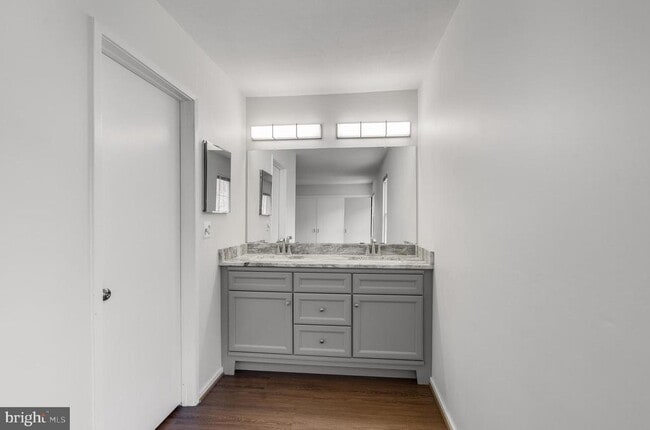 Building Photo - 8722 Litwalton Ct