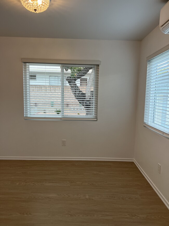 Bedroom - 1958 Carmen Ave