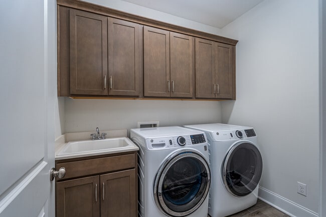 Building Photo - 15012 Clear Sky Ln