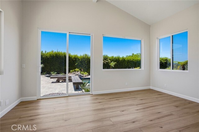 Building Photo - 1840 Temple Hills Dr