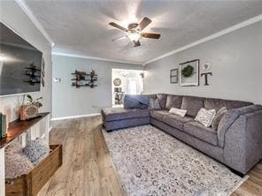 Building Photo - 218 Tanglewood Dr