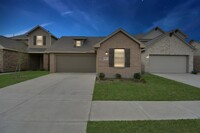 Building Photo - 15841 Macroom Dr