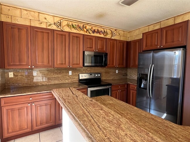 Building Photo - 9140 SW 153rd Ave