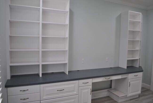 Building Photo - 128 Centennial Park Dr