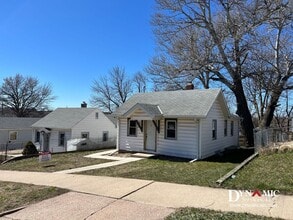 Building Photo - 403 S Wayland Ave