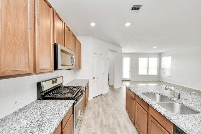 Building Photo - 1270 Glendora Dr