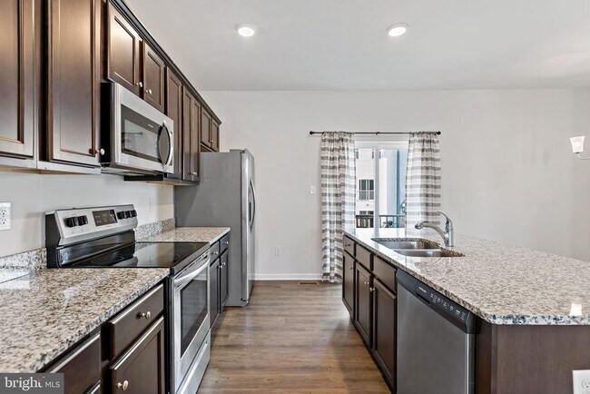 Building Photo - 162 Magellan Dr