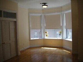 Building Photo - 416 Marlborough St
