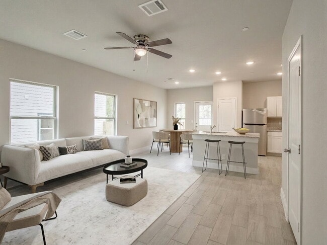 Building Photo - 7503 Savannah Brooks