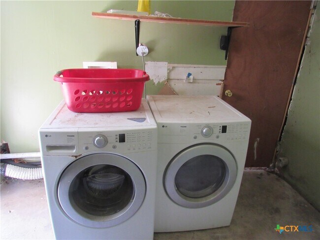 Building Photo - 1325 S 17th St