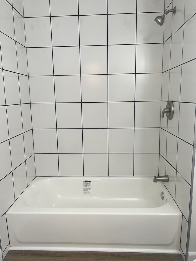 Building Photo - Single Family House in Kettering