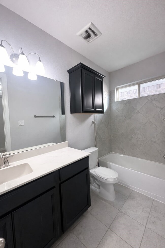 Building Photo - 2406 Trocadero Ln