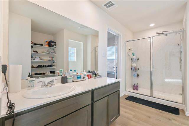 Building Photo - 3329 Watterson Wy