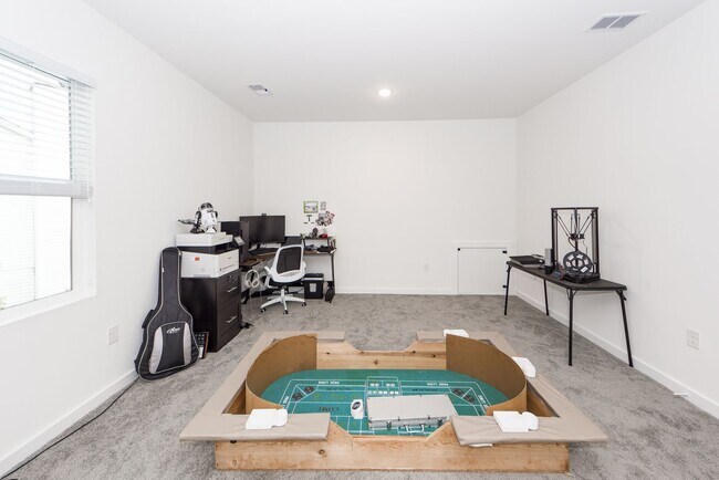 Building Photo - 4 Bedroom 3 Bath Home in Windsor Hill - North Charleston