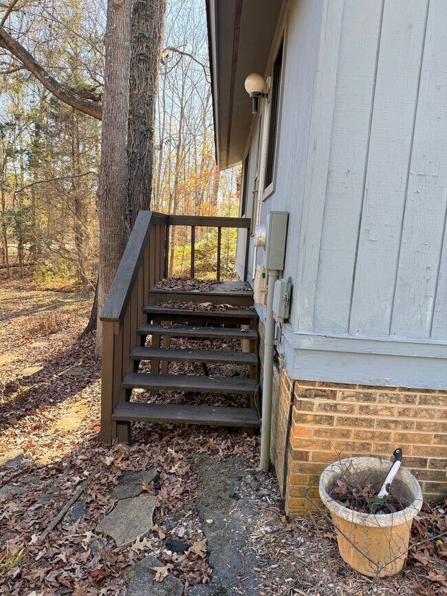 Building Photo - 103 Chestnut Ridge