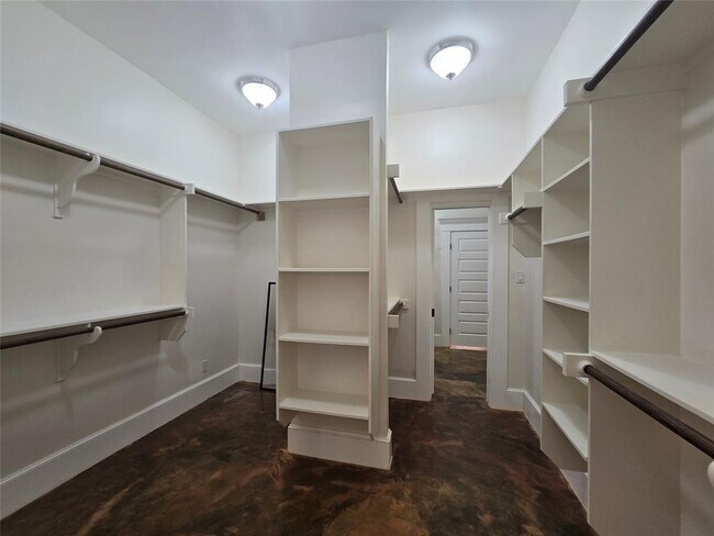 Building Photo - 602 Garwood St