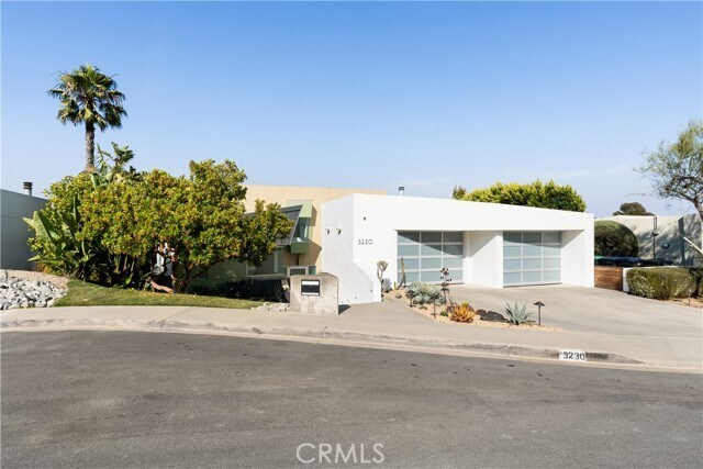 Building Photo - 3230 Tyrol Dr