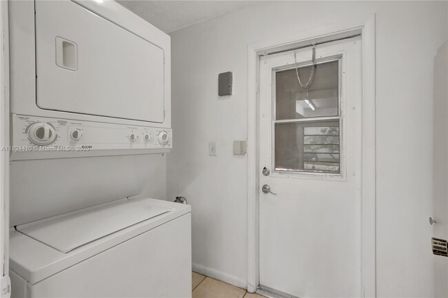 Building Photo - 10730 SW 171st St